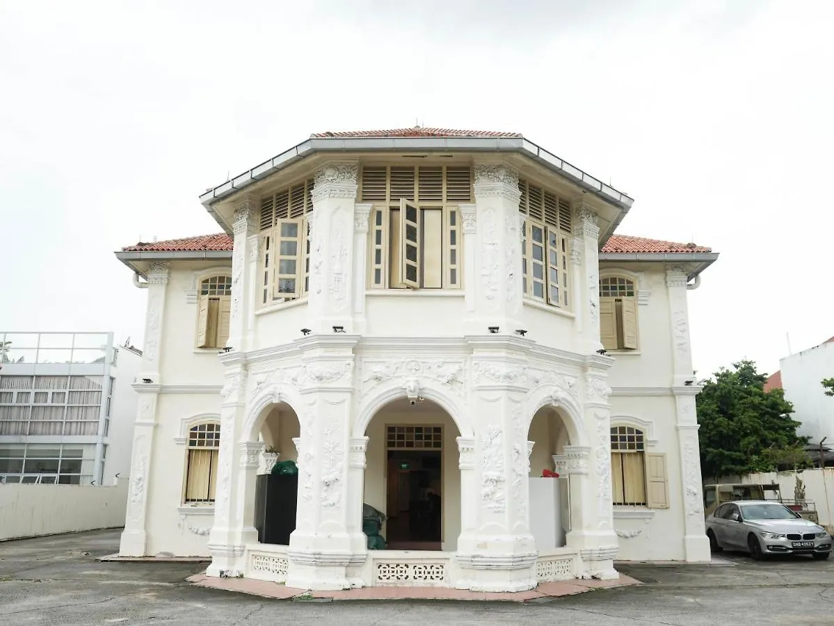 Mountbatten Hotel Singapore