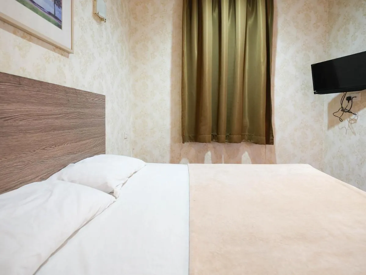 Mountbatten Hotel Singapore